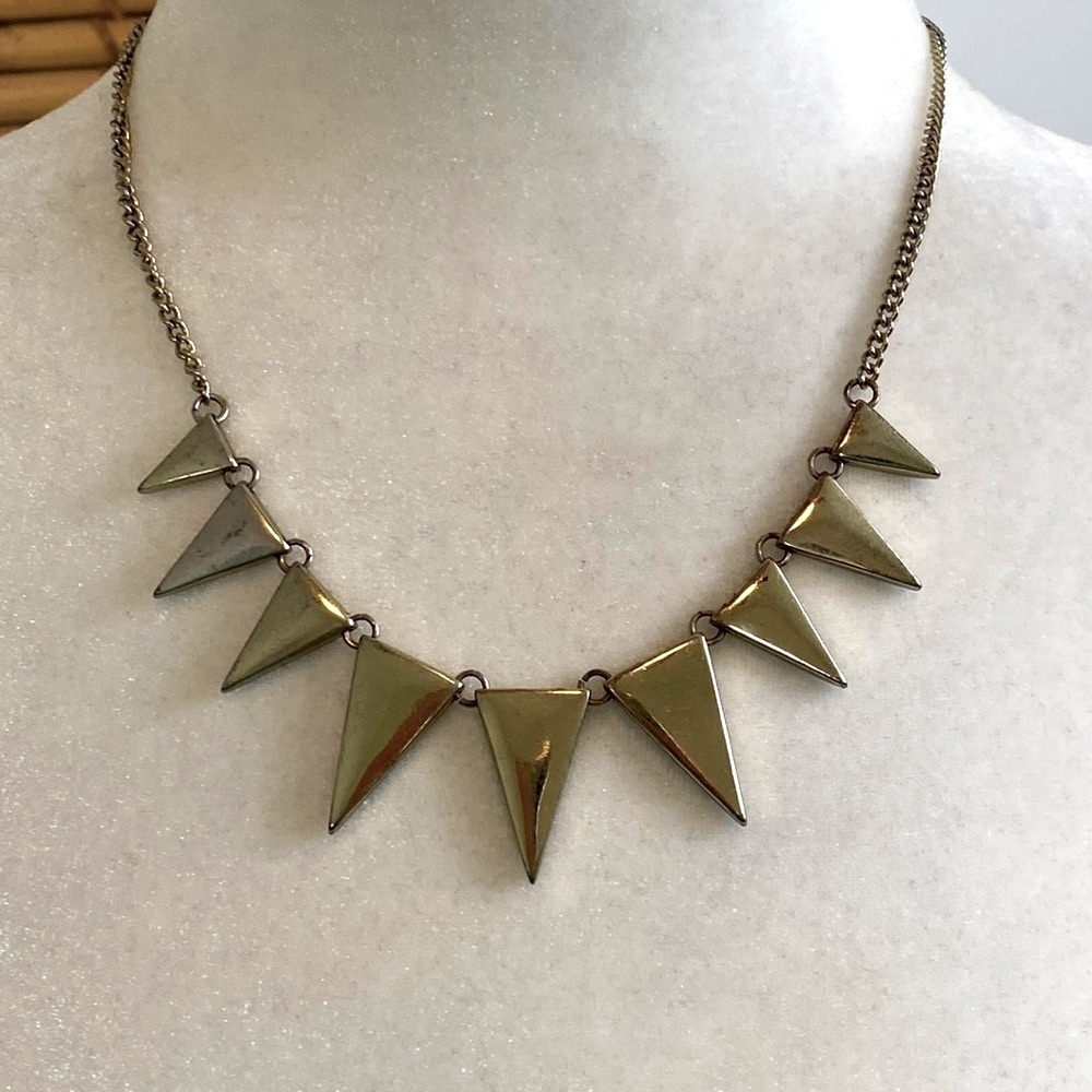 Edgy Punk Silver Tone Geometric Triangle Graduated Spike Necklace